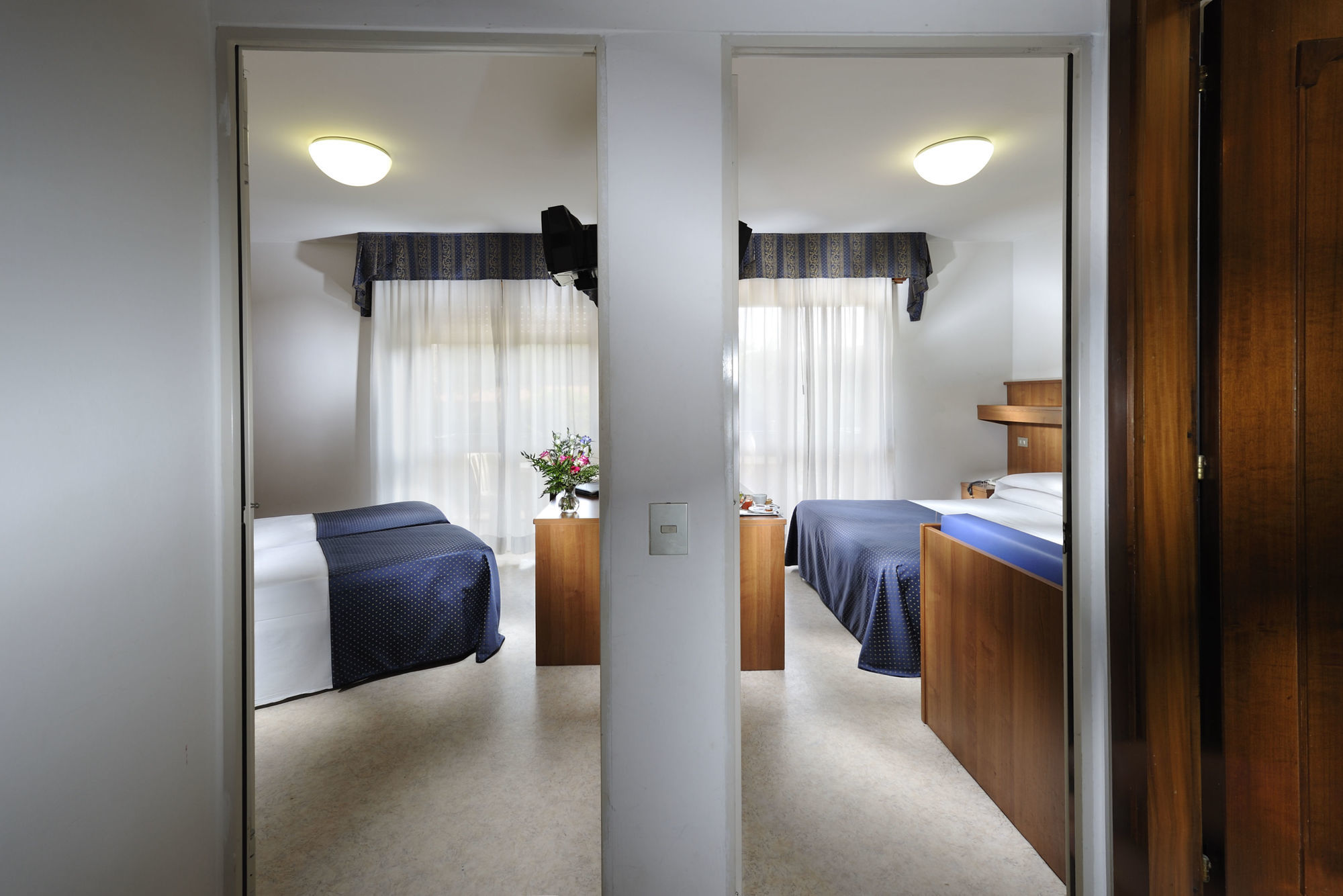 Hotel Vina De Mar Линяно Сабиадоро Екстериор снимка
