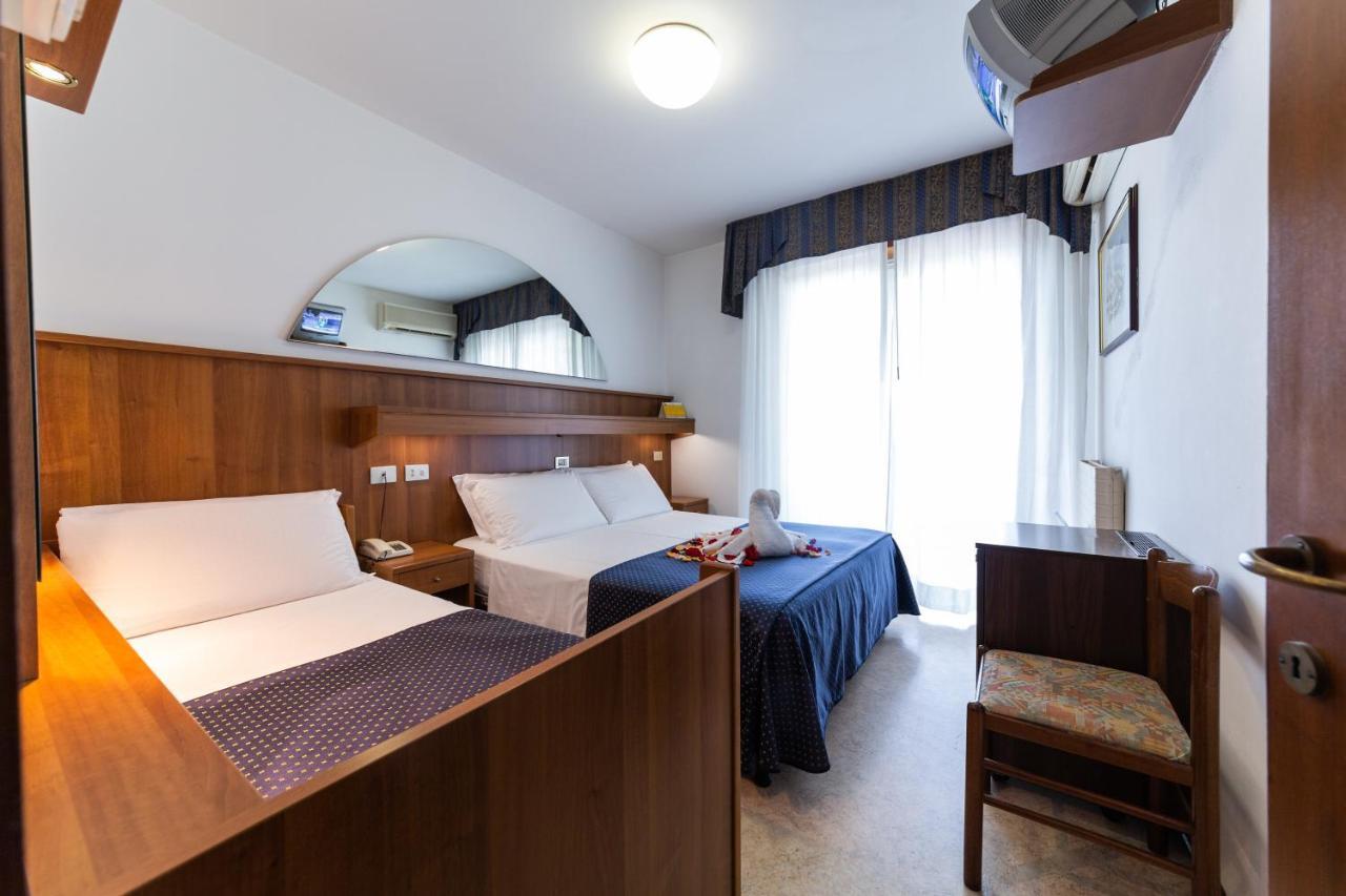 Hotel Vina De Mar Линяно Сабиадоро Екстериор снимка