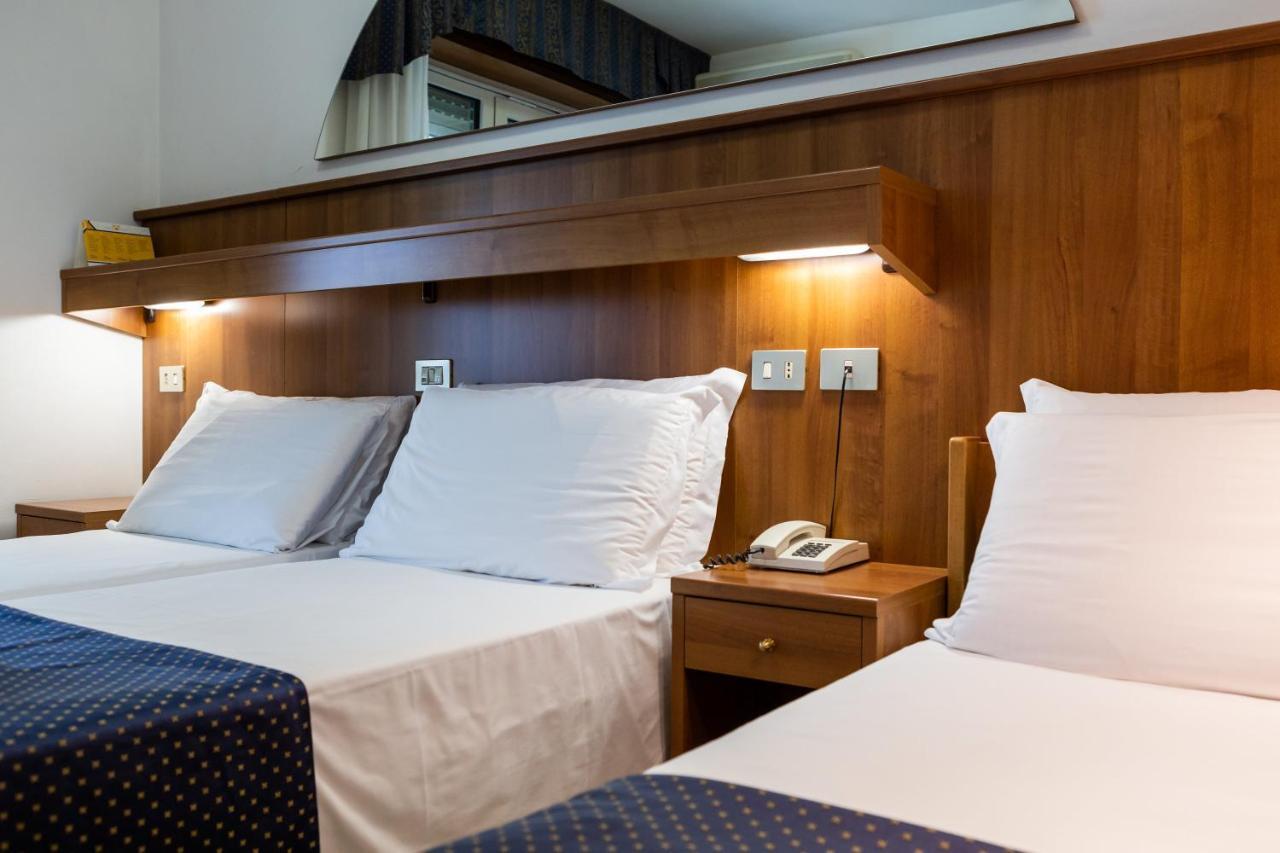 Hotel Vina De Mar Линяно Сабиадоро Екстериор снимка