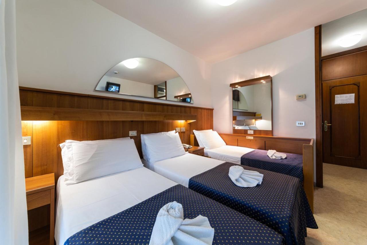 Hotel Vina De Mar Линяно Сабиадоро Екстериор снимка
