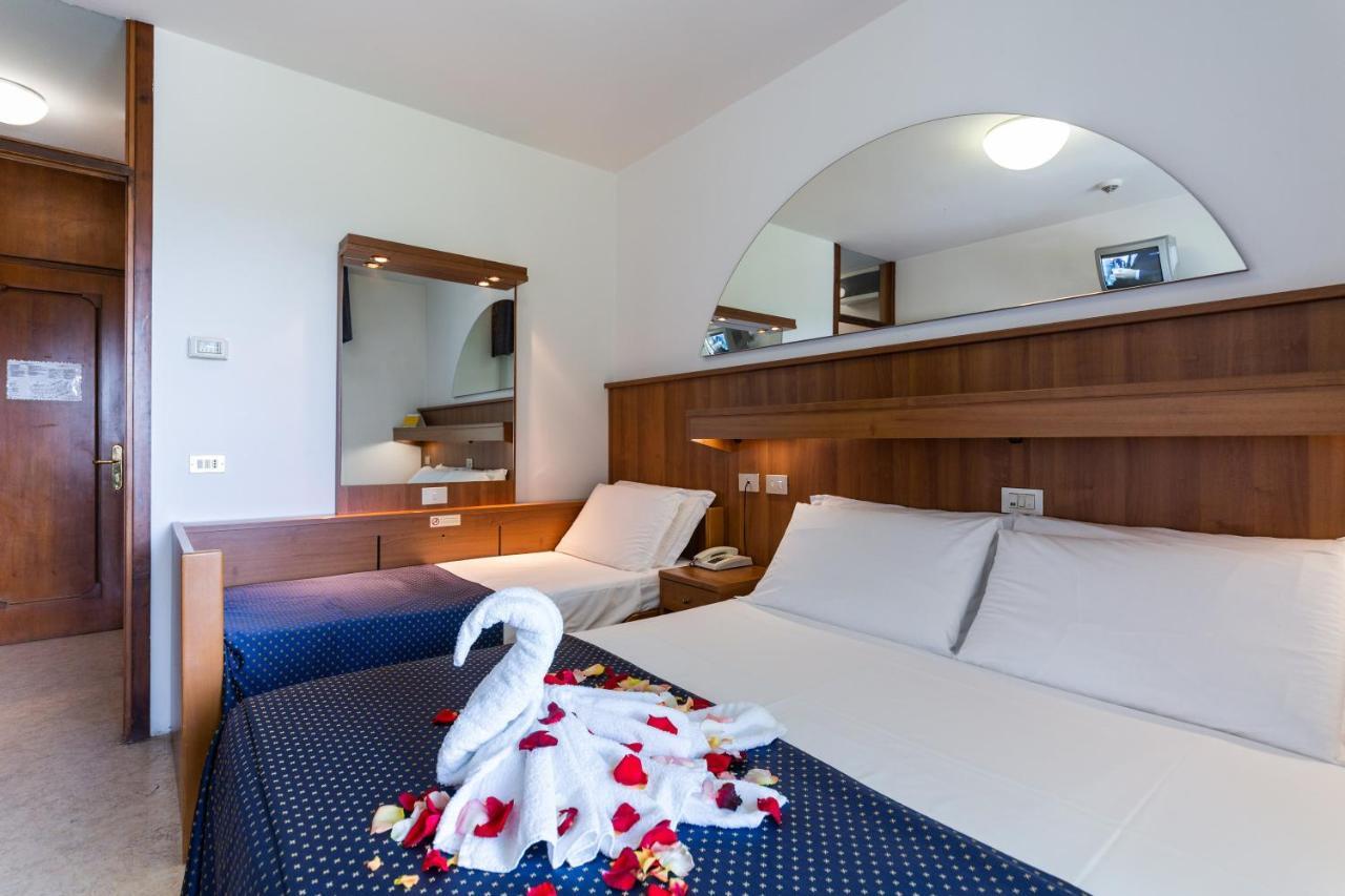 Hotel Vina De Mar Линяно Сабиадоро Екстериор снимка