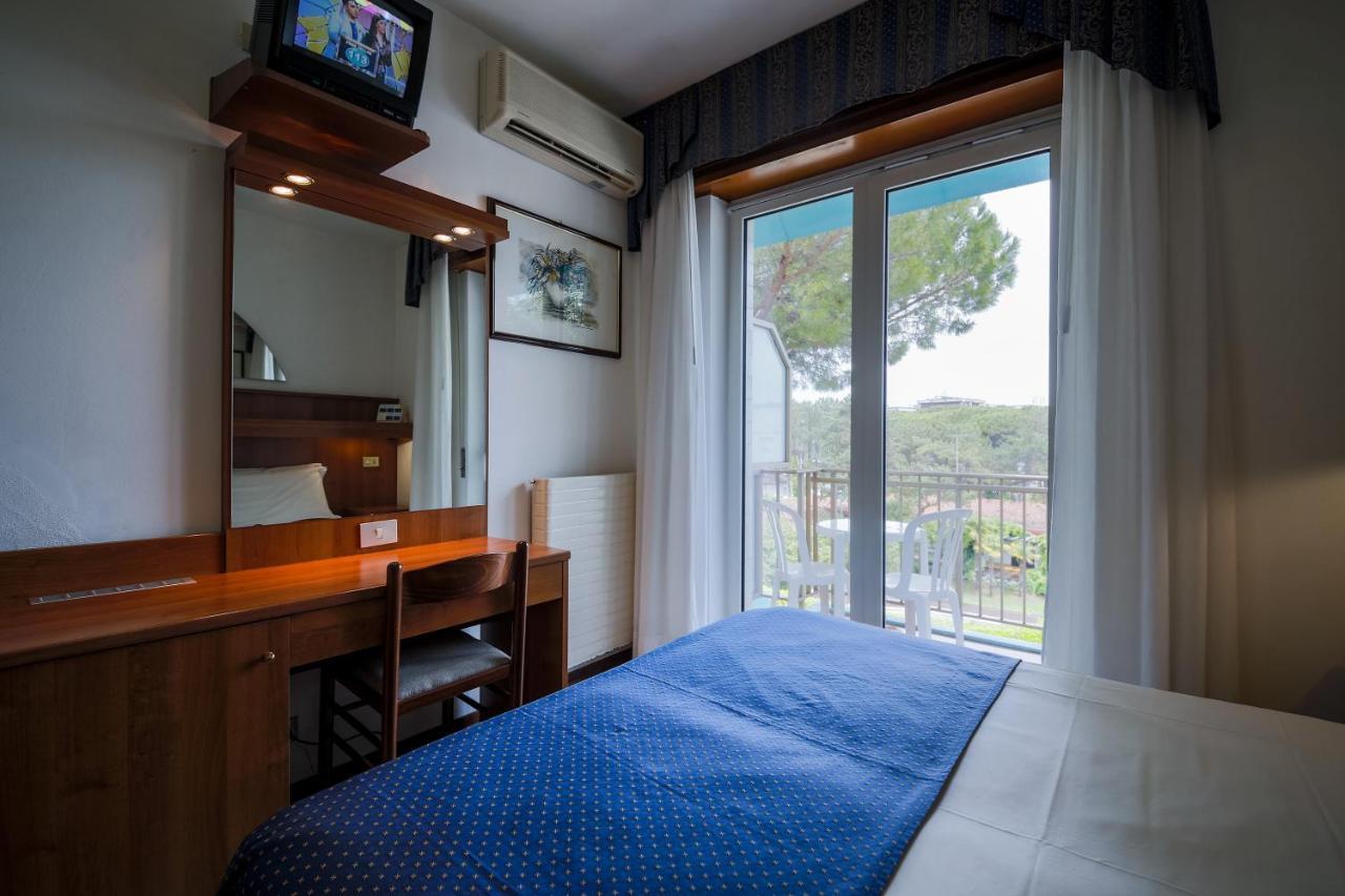 Hotel Vina De Mar Линяно Сабиадоро Екстериор снимка
