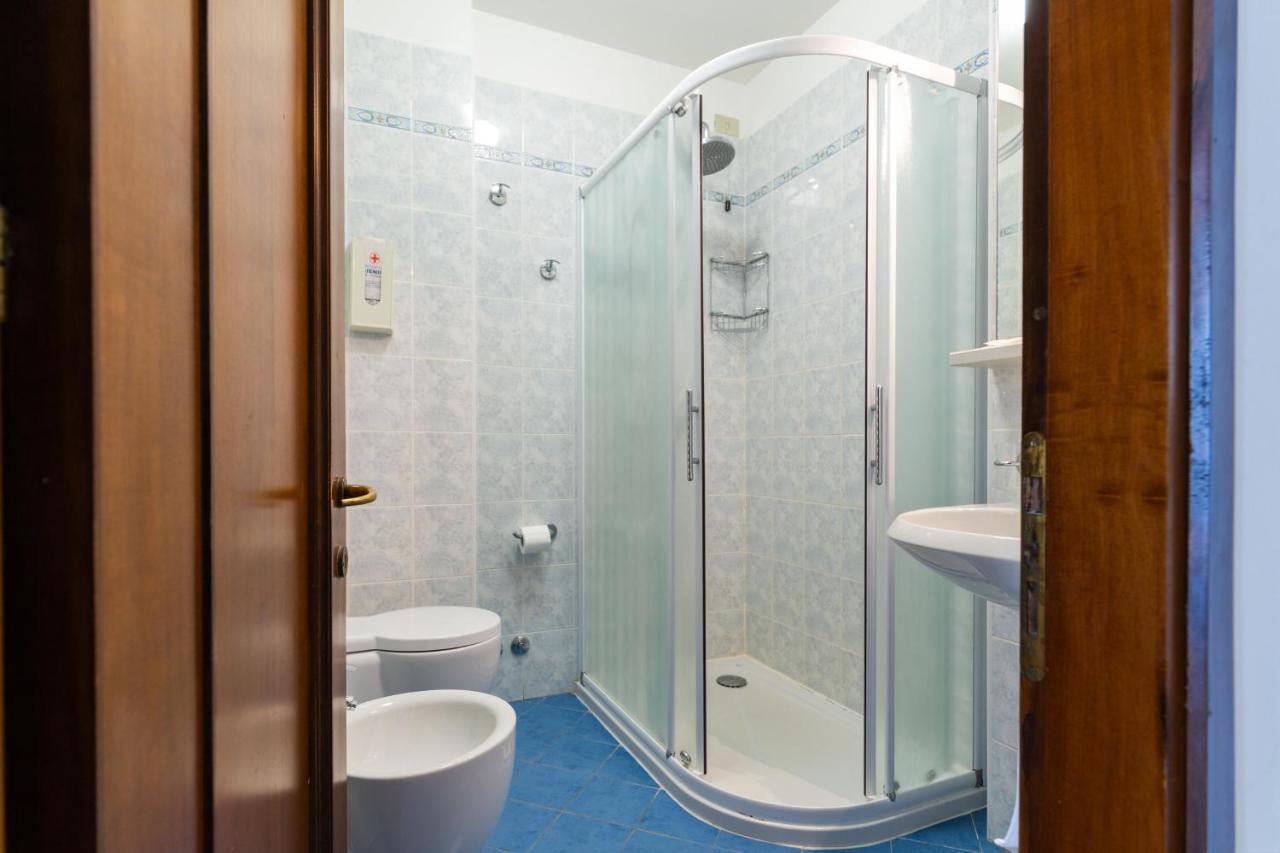 Hotel Vina De Mar Линяно Сабиадоро Екстериор снимка