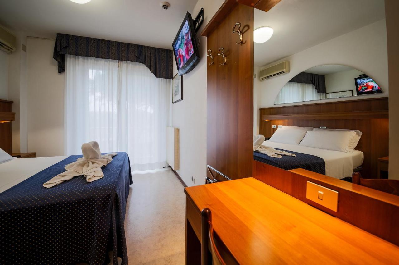 Hotel Vina De Mar Линяно Сабиадоро Екстериор снимка