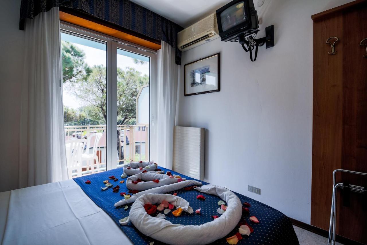 Hotel Vina De Mar Линяно Сабиадоро Екстериор снимка