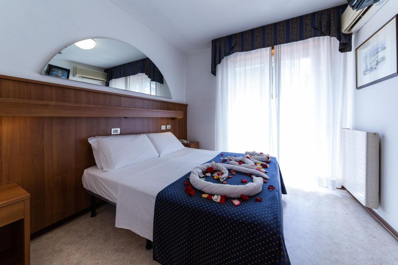 Hotel Vina De Mar Линяно Сабиадоро Екстериор снимка